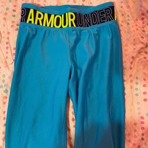 EUC Calf length UA leggings
